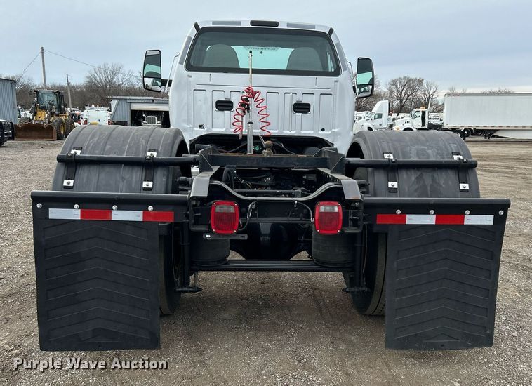 image for item EG1188 2022 Ford F650 Super Duty truck cab and chassis