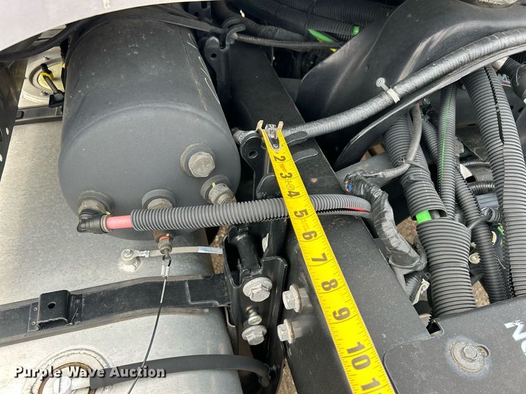 image for item EG1188 2022 Ford F650 Super Duty truck cab and chassis