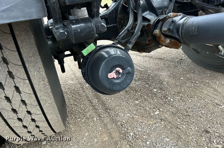 image for item EG1188 2022 Ford F650 Super Duty truck cab and chassis