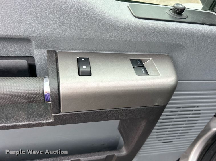 image for item EG1188 2022 Ford F650 Super Duty truck cab and chassis