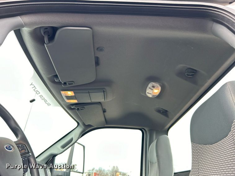 image for item EG1188 2022 Ford F650 Super Duty truck cab and chassis