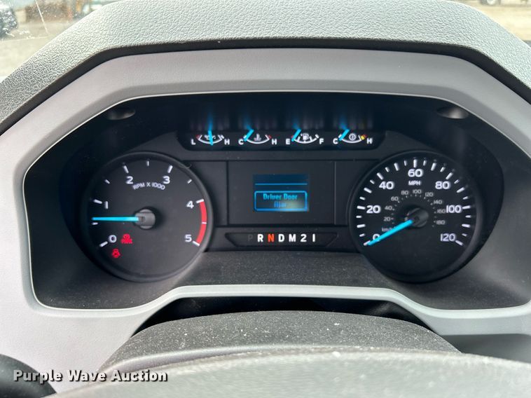 image for item EG1188 2022 Ford F650 Super Duty truck cab and chassis