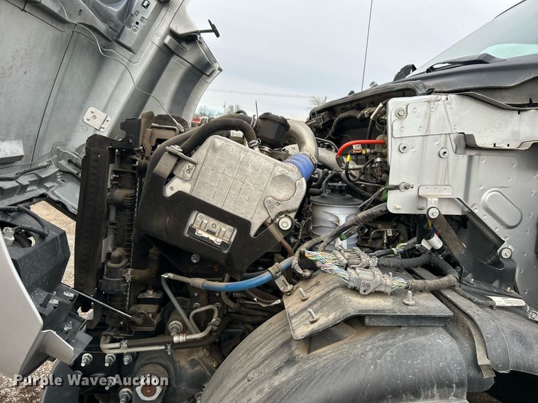 image for item EG1188 2022 Ford F650 Super Duty truck cab and chassis