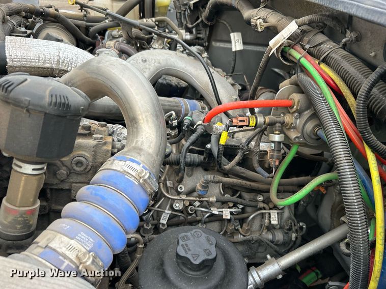 image for item EG1188 2022 Ford F650 Super Duty truck cab and chassis