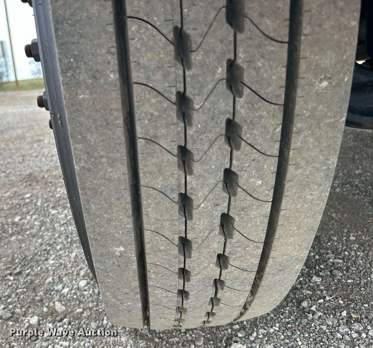 image for item EG1188 2022 Ford F650 Super Duty truck cab and chassis