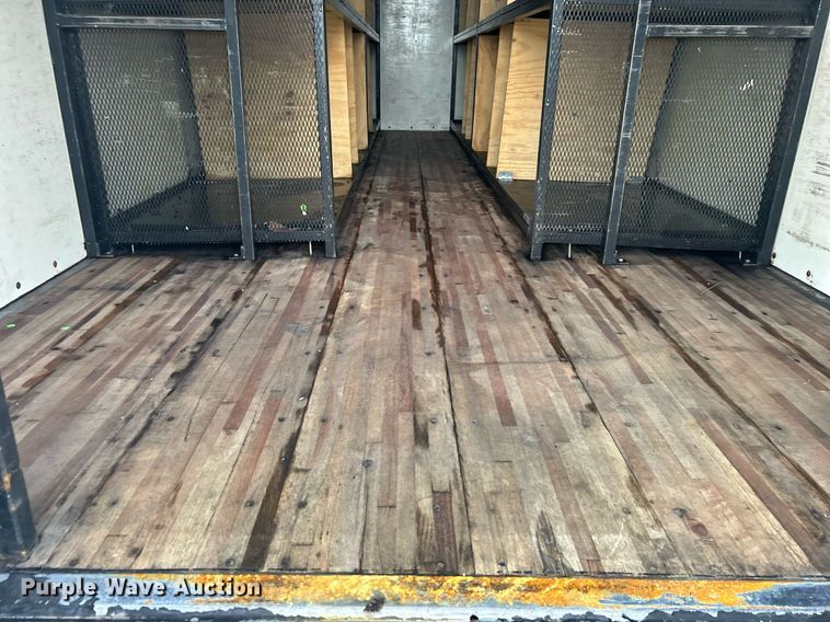 image for item EG1190 2016 Ford F650 Super Duty box truck