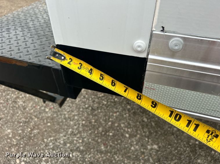 image for item EG1190 2016 Ford F650 Super Duty box truck