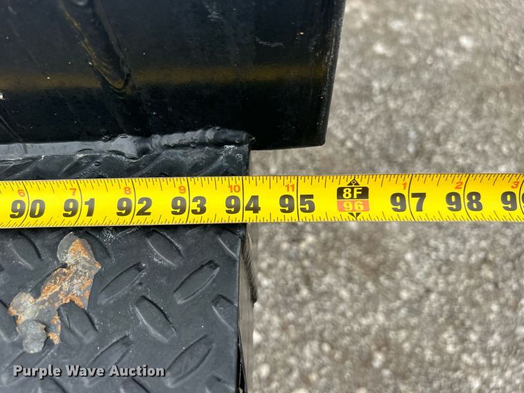 image for item EG1190 2016 Ford F650 Super Duty box truck