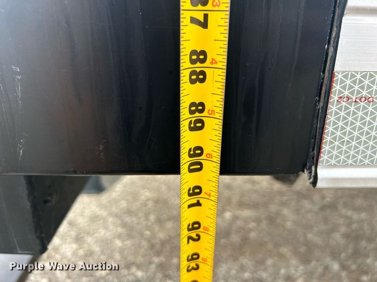 image for item EG1190 2016 Ford F650 Super Duty box truck