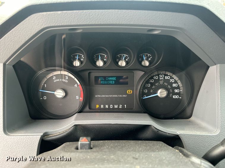 image for item EG1190 2016 Ford F650 Super Duty box truck