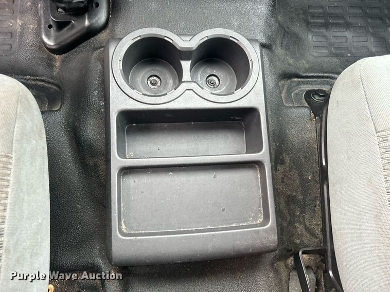 image for item EG1190 2016 Ford F650 Super Duty box truck