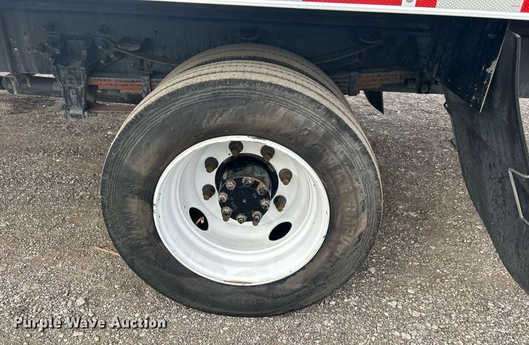 image for item EG1190 2016 Ford F650 Super Duty box truck