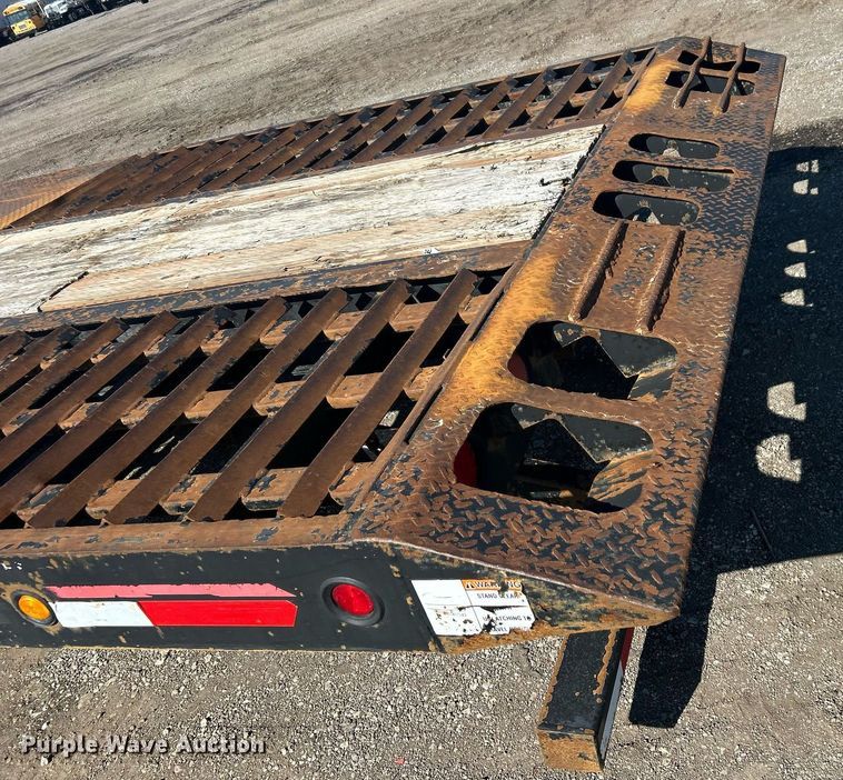 image for item EG1204 2008 Interstate tilt deck equipment trailer