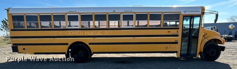 image for item EG1208 2002 International  school bus