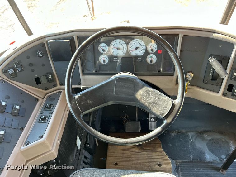 image for item EG1208 2002 International  school bus