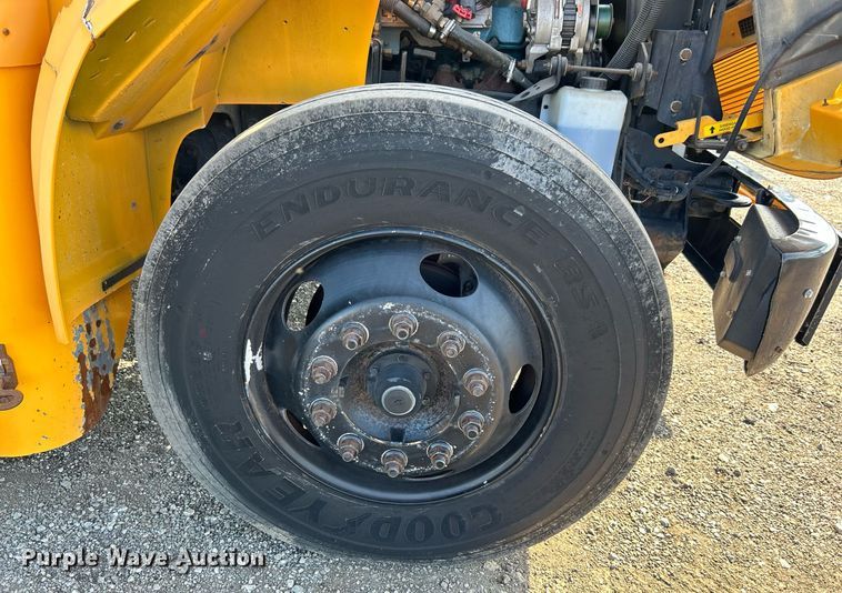 image for item EG1208 2002 International  school bus