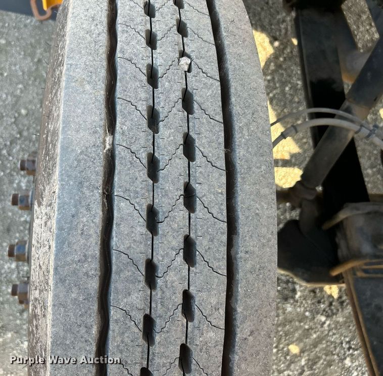 image for item EG1208 2002 International  school bus