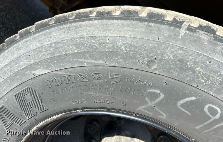 image for item EG1208 2002 International  school bus