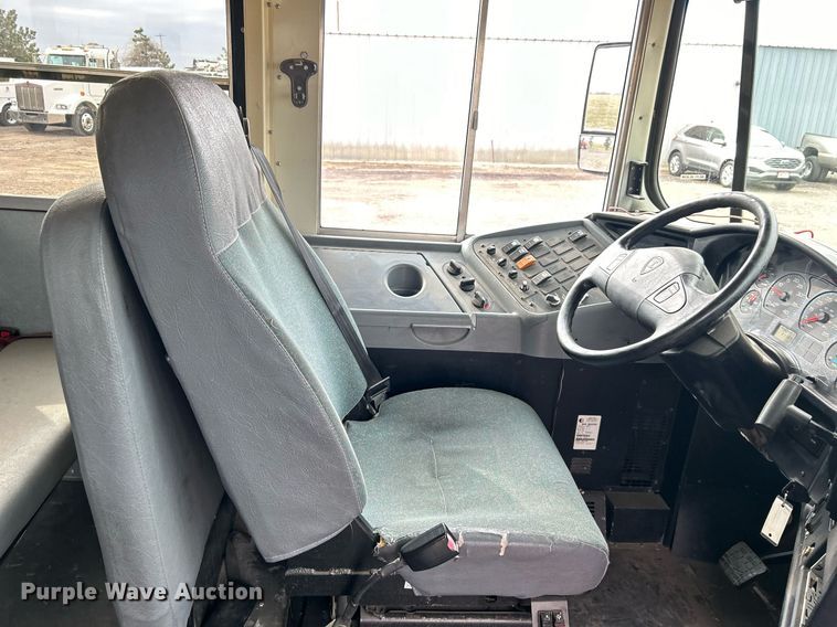 image for item EG1215 2007 International  CE 