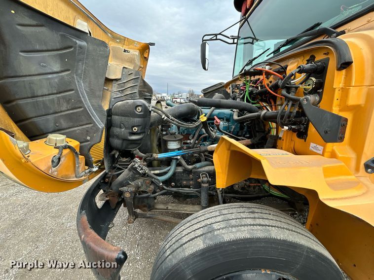 image for item EG1215 2007 International  CE 