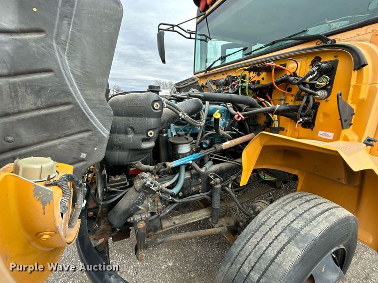 image for item EG1215 2007 International  CE 