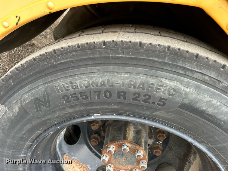 image for item EG1215 2007 International  CE 