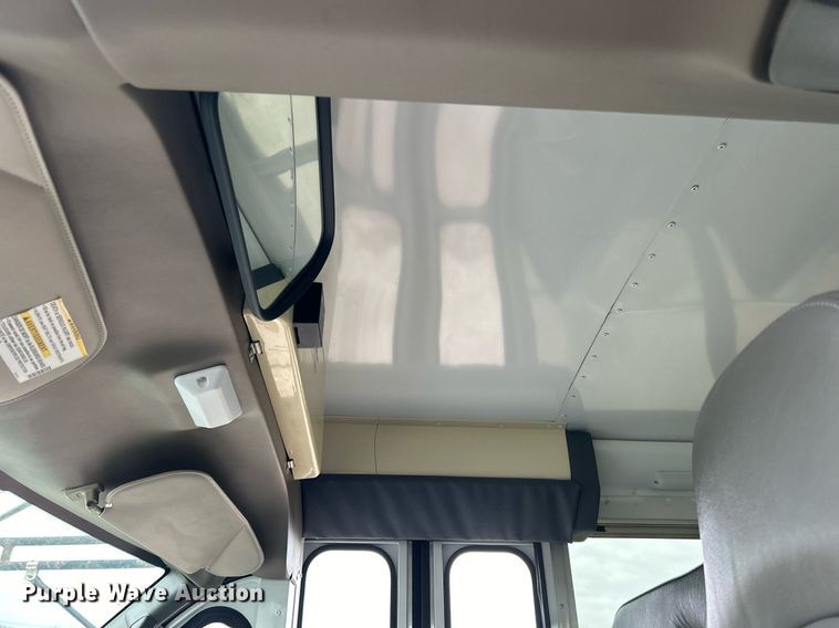 image for item EG1218 2007 Chevrolet  Express 3500 school bus