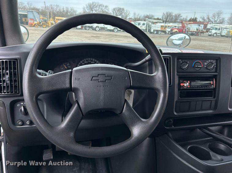 image for item EG1218 2007 Chevrolet  Express 3500 school bus