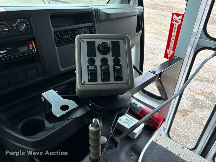 image for item EG1218 2007 Chevrolet  Express 3500 school bus