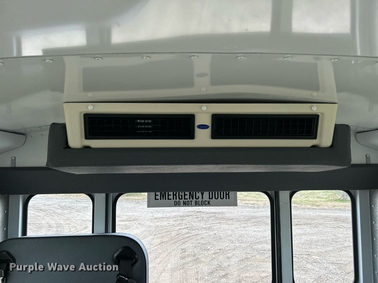 image for item EG1218 2007 Chevrolet  Express 3500 school bus