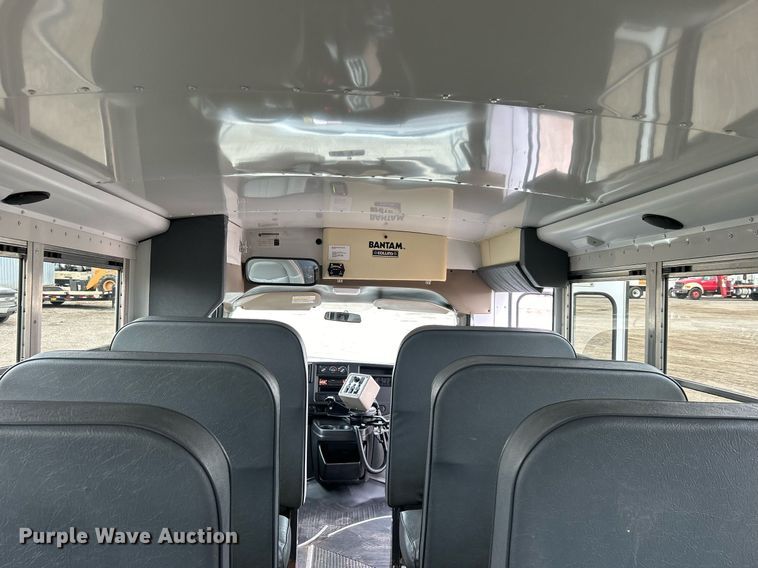 image for item EG1218 2007 Chevrolet  Express 3500 school bus