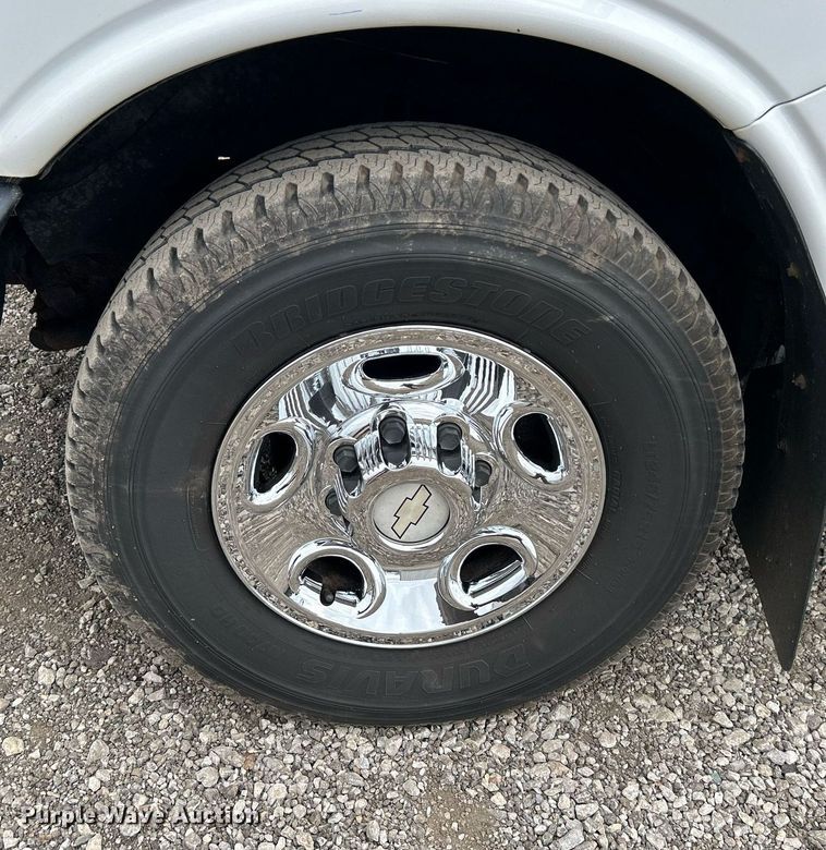 image for item EG1218 2007 Chevrolet  Express 3500 school bus