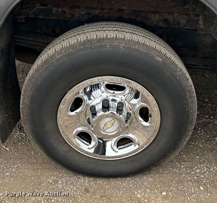 image for item EG1218 2007 Chevrolet  Express 3500 school bus