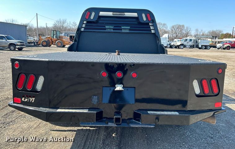 image for item EG1220 2015 Ford F550 Super Duty Crew Cab flatbed truck