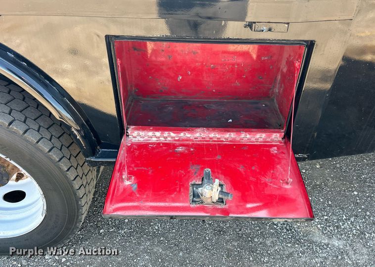 image for item EG1220 2015 Ford F550 Super Duty Crew Cab flatbed truck