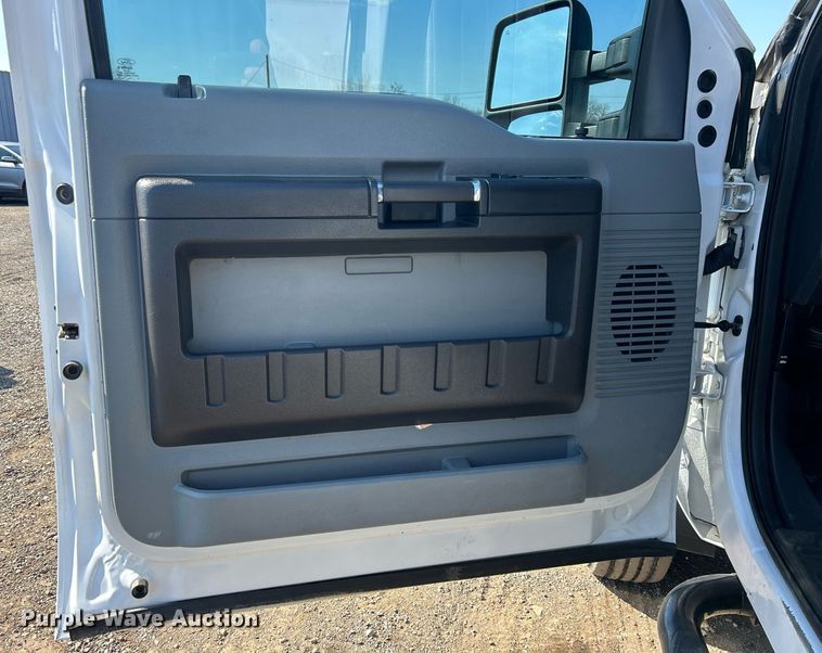 image for item EG1220 2015 Ford F550 Super Duty Crew Cab flatbed truck