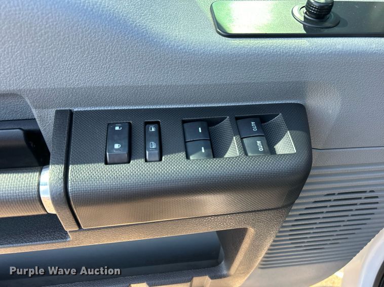 image for item EG1220 2015 Ford F550 Super Duty Crew Cab flatbed truck