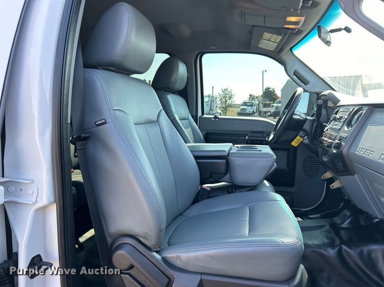 image for item EG1220 2015 Ford F550 Super Duty Crew Cab flatbed truck