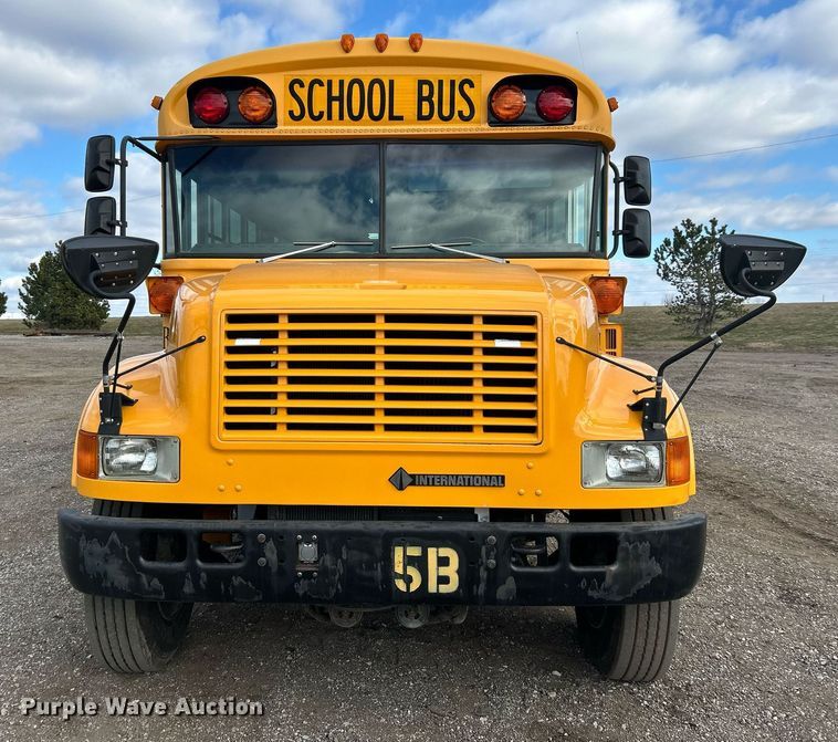 image for item EG1224 1999 International  3800 school bus