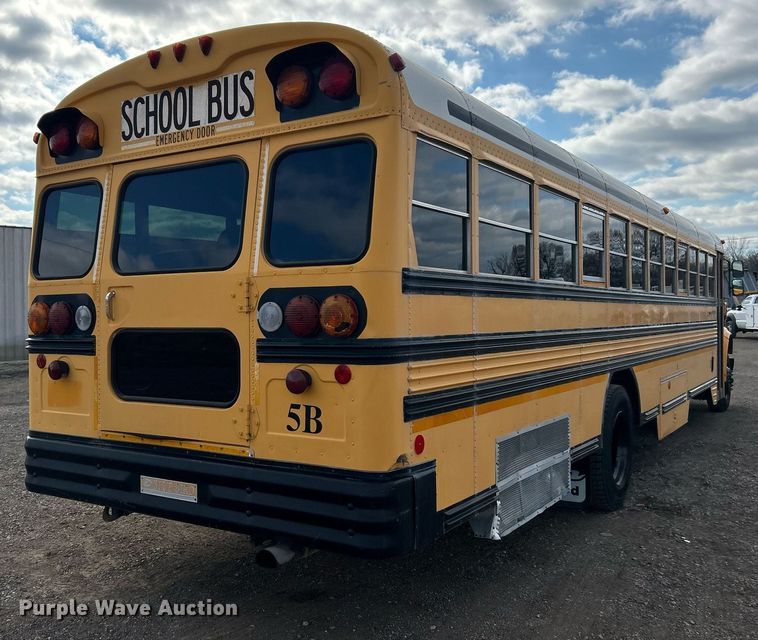 image for item EG1224 1999 International  3800 school bus