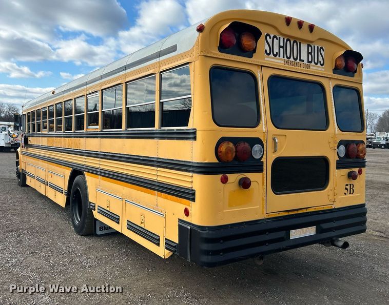 image for item EG1224 1999 International  3800 school bus