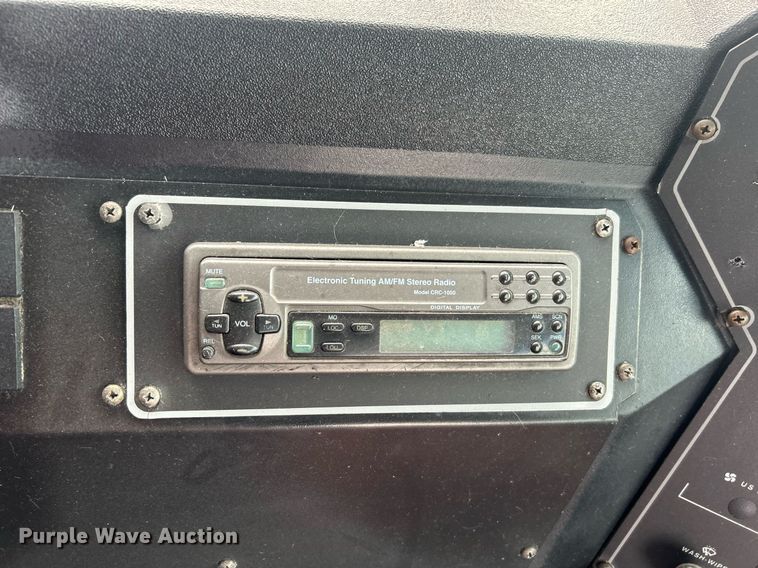 image for item EG1224 1999 International  3800 school bus