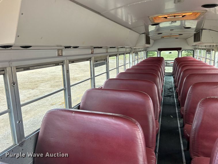 image for item EG1224 1999 International  3800 school bus