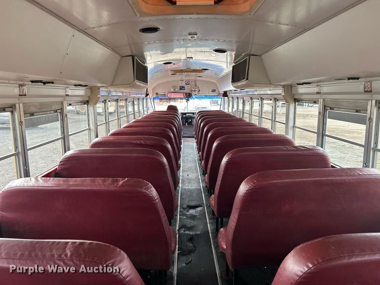 image for item EG1224 1999 International  3800 school bus