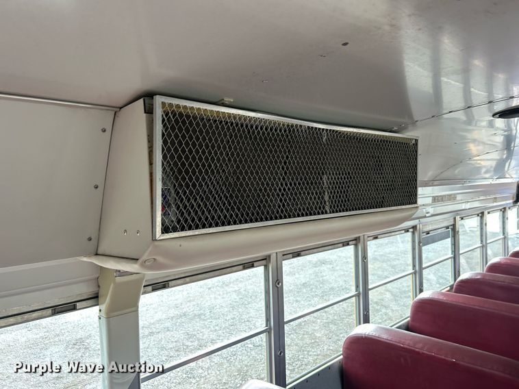 image for item EG1224 1999 International  3800 school bus