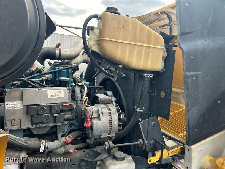 image for item EG1224 1999 International  3800 school bus