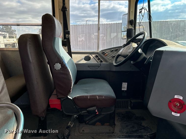 image for item EG1225 2007 International  3000 school bus