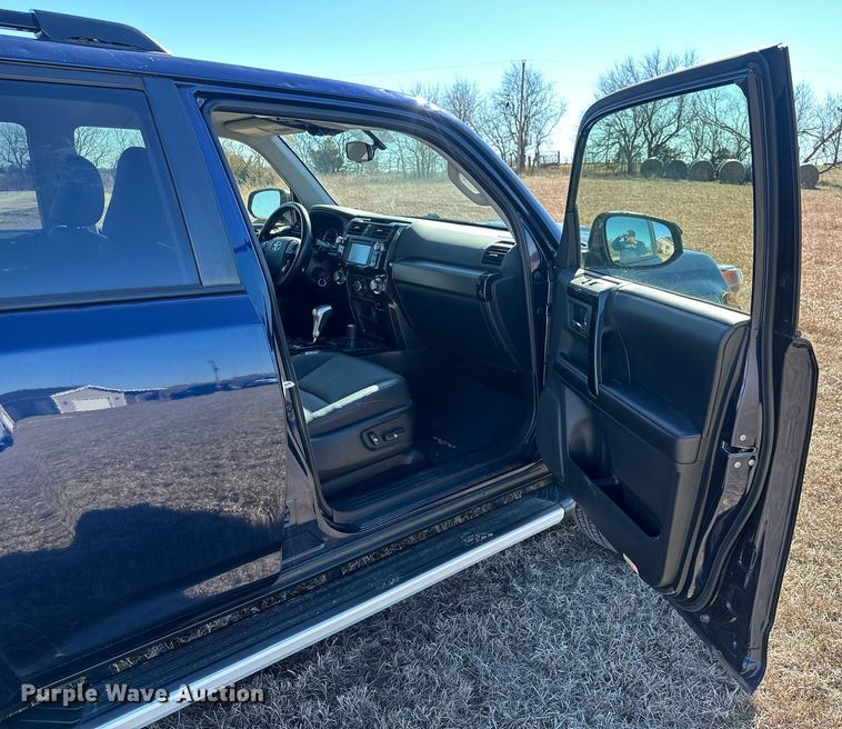 image for item EH3838 2019 Toyota  4Runner TRD Off Road SUV