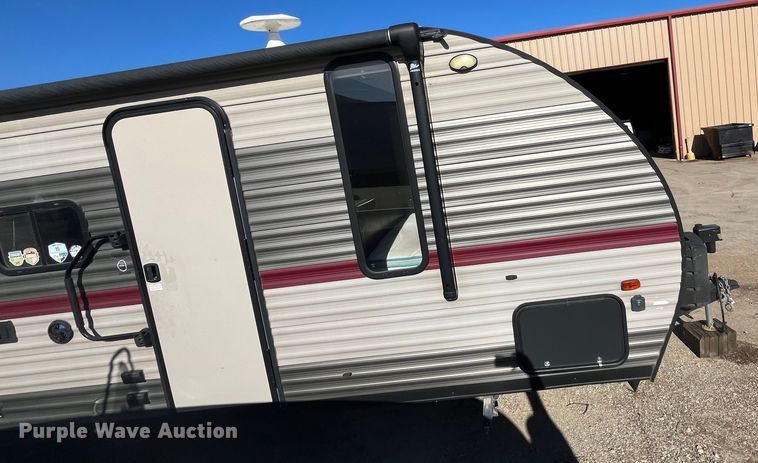 image for item EI0622 2018 Forest River Grey Wolf camper