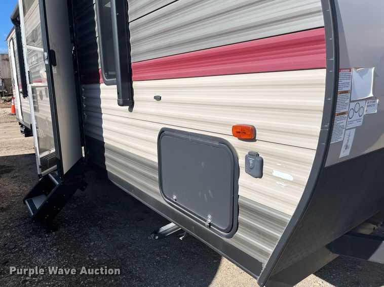 image for item EI0622 2018 Forest River Grey Wolf camper